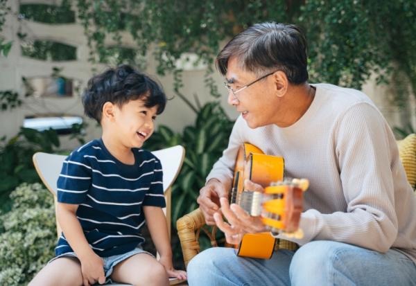 升格當爺奶，如何顧孫又做自己？新竹縣社福與公托支援，育兒養老不心累