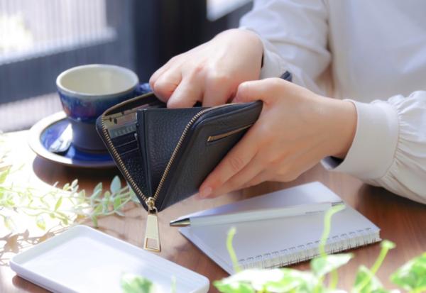 給成年子女錢，會讓他們長不大嗎？專家：就算給得起，這3種狀況仍應拒絕