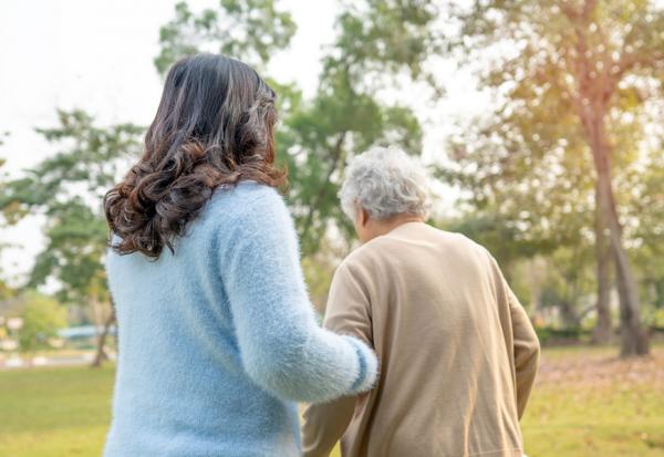 日照中心怎麼選？服務項目、收費與補助申請
