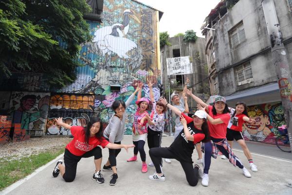 50+cool！台灣第一次 50+熟齡街舞MV首播！