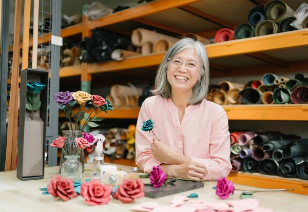 中年後2度罹癌、先生病逝！50+學員鄭秋鳳：喜歡什麼就去學，活著的每一天都是賺到