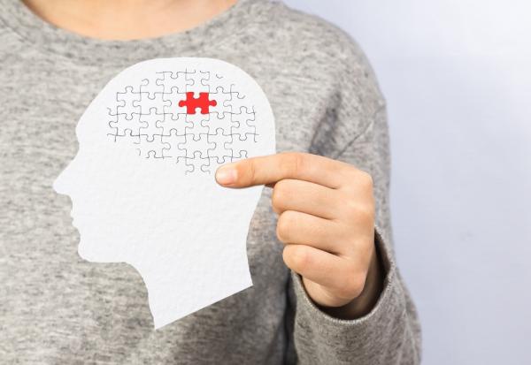 照護線上｜發生小中風，會自行痊癒嗎？醫：症狀24小時內會恢復，但2天內該做這些事防中風