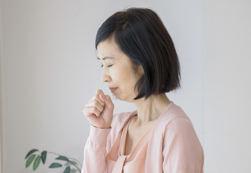 長新冠好發於40～60歲女性！確診康復後仍會疲倦、咳嗽、皮膚癢，該看哪一科？提升免疫力怎麼吃