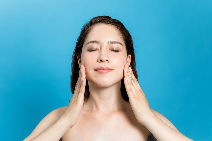 避免臉部浮腫顯老？中醫師彭燕婷：把3分鐘按摩當成每日早課