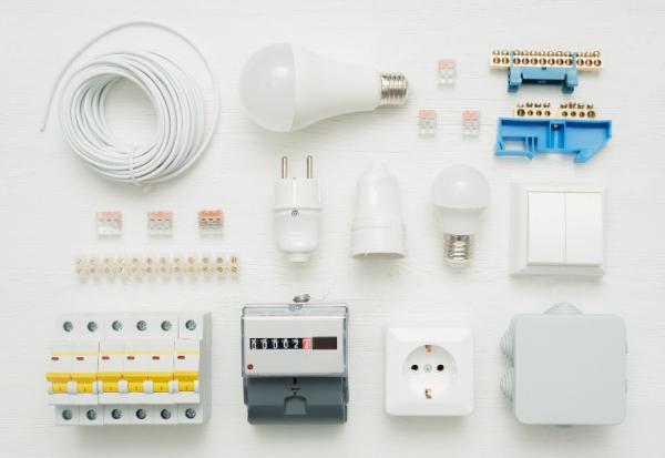 一個人住，家中設備壞了怎麼辦？居家必學的9個水電口袋知識