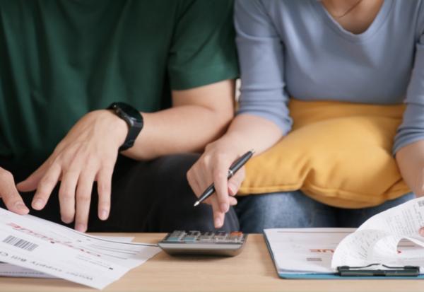 想幫兒子買房的200萬，被丈夫挪去炒股，夫婦用錢沒共識怎麼辦？3步驟找出最適解方