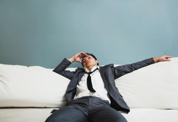 男人容易喊累、打瞌睡？泌尿科醫師：一張表判斷男性更年期，這樣做補充睪固酮