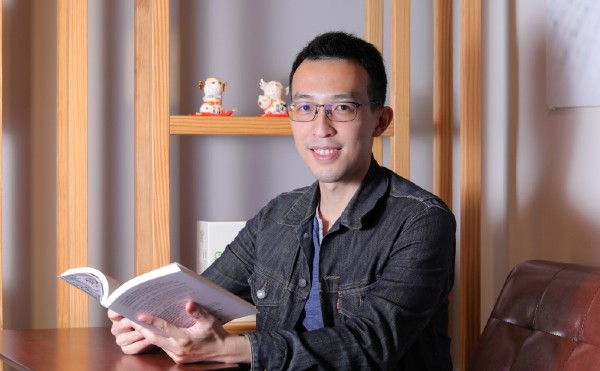 分手吧！女友下達最後通牒，讓《下一本讀什麼》Podcast 製作人瓦基放棄台積電的高薪工作，勇敢走出自己的路