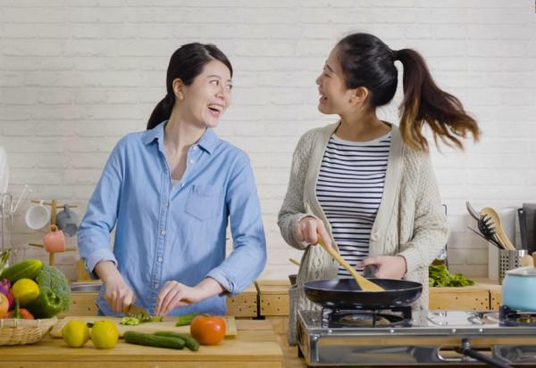 不同人生階段，友誼需求也會變！空巢期、搬家後或單純的「我變了」，如何結交新朋友？ 