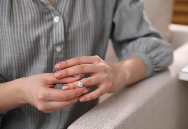 度過30年不快樂婚姻，不想再忍20年！70歲熟年離婚體悟：別以為能改變對方，不適合勉強不來