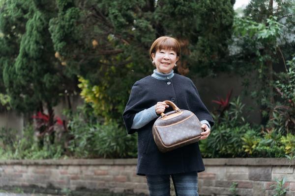 80歲奶奶也能穿出年輕人的時尚感！劉碧蓮：打扮漂亮會讓人心情變好，穿出減齡感的3套不同穿搭示範 