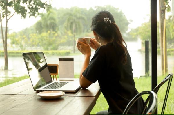 身體濕氣重，易致慢性病！頭髮油、易睏是警訊，如何替身體除濕？