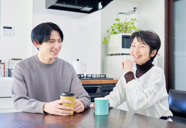 金援成年子女、給頭期款幫買房，會讓孩子啃老或活得更好？理財作家3建議