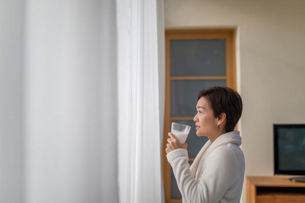 56歲是大腦成長的巔峰！腦科學專家：做對6件小事，大腦老得慢