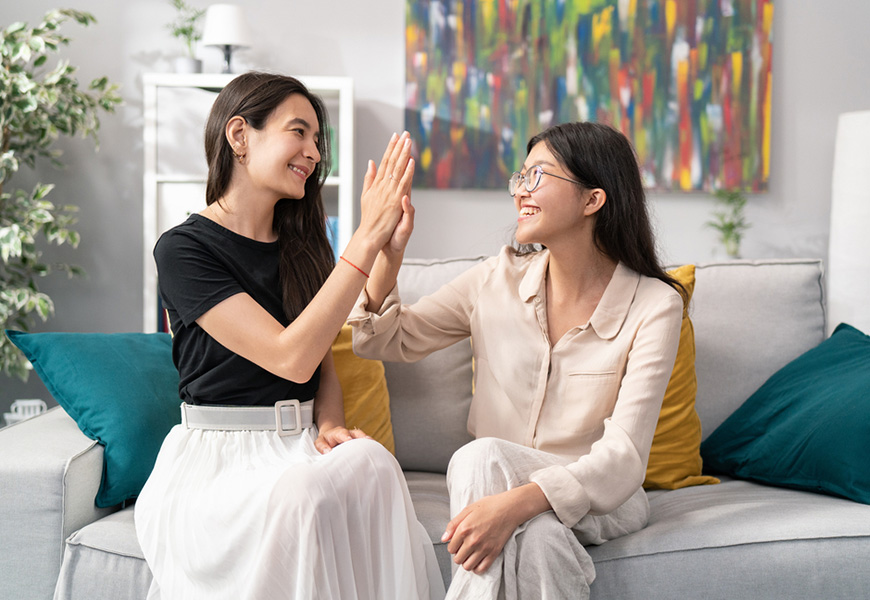 好奇、願意理解，接納與同理自然會出現。