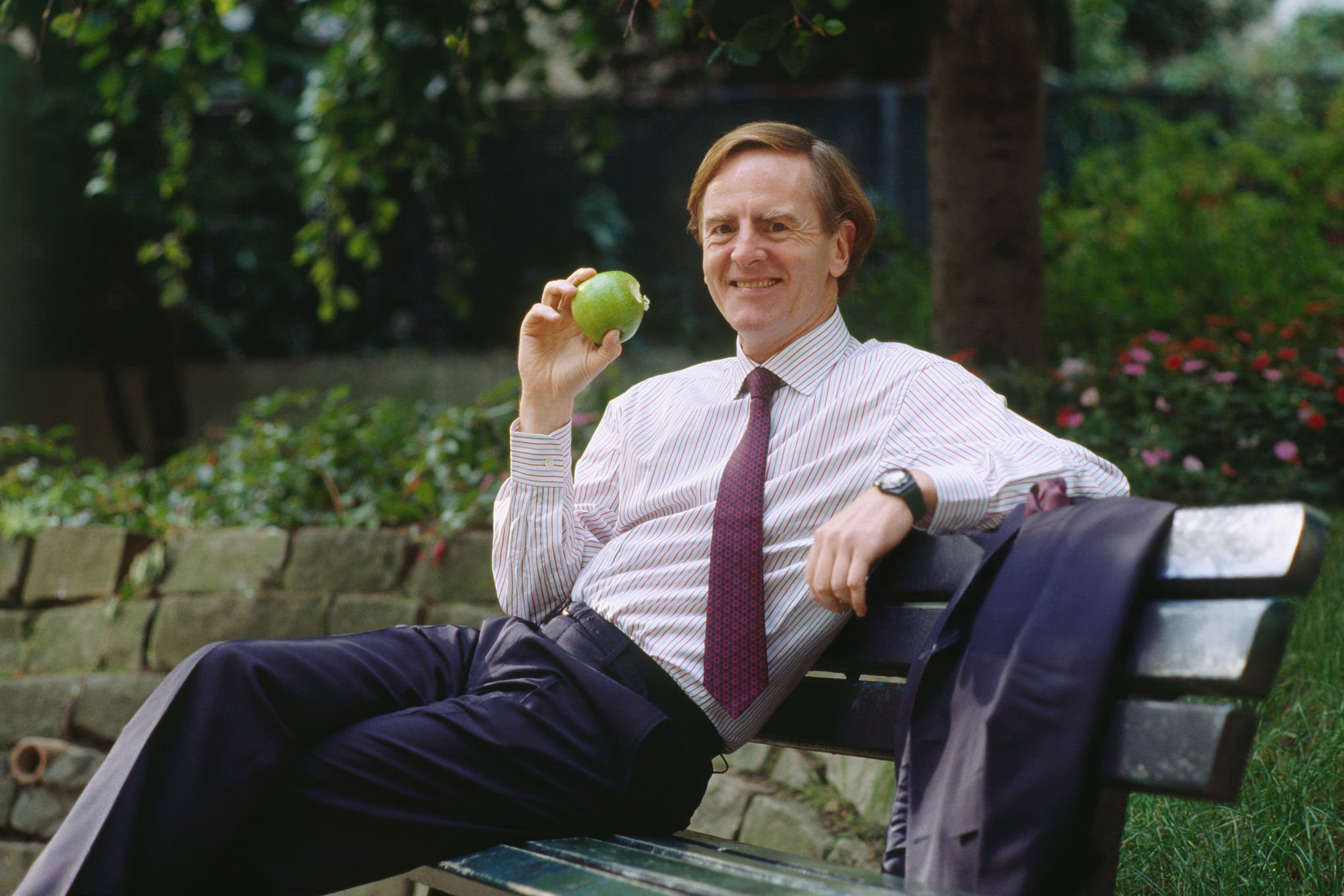 在卓越與恐懼之間，史蒂夫·賈伯斯的極端領導風格｜《蘋果之道》