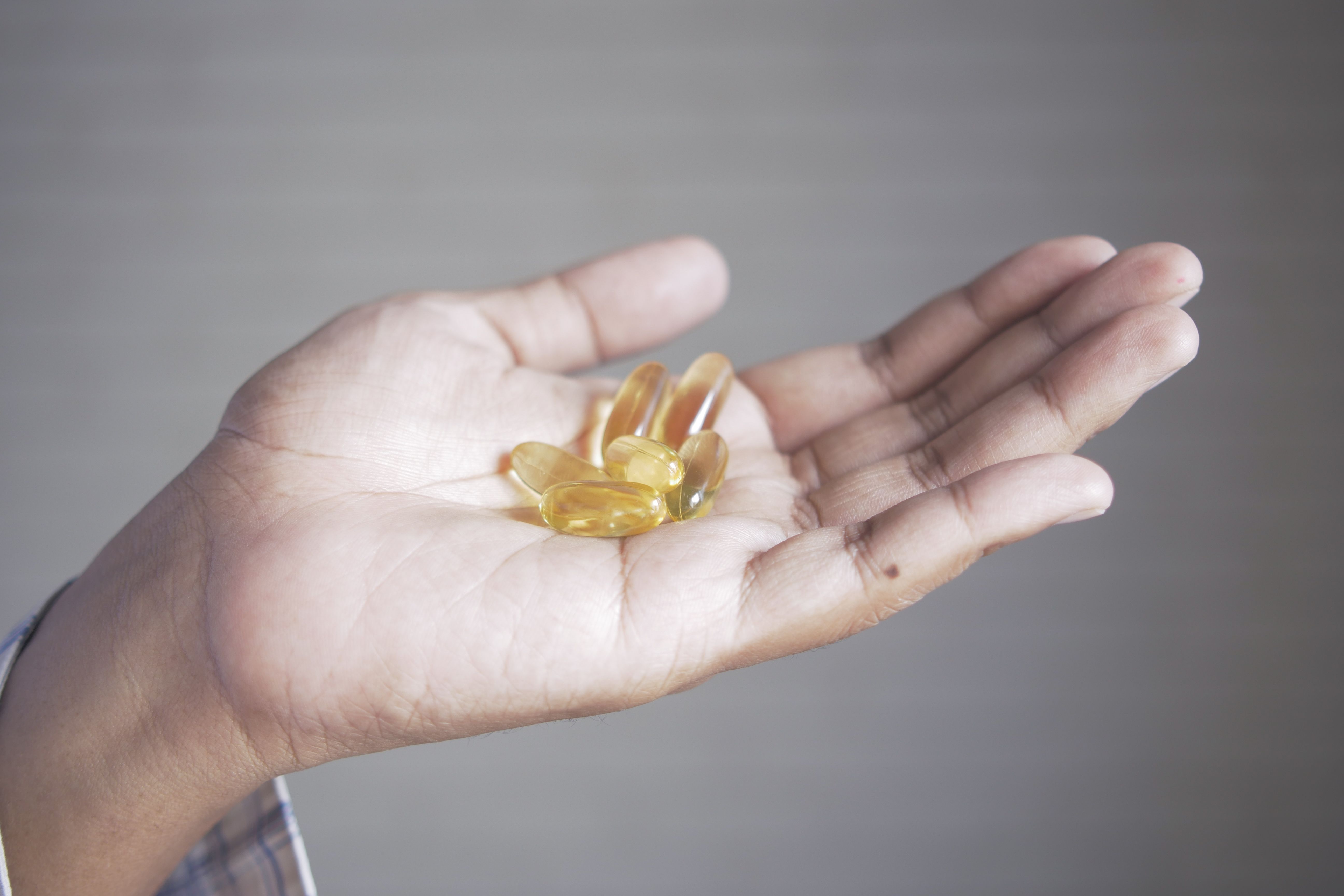 吃魚就能補足好油？現代鮭魚 Omega-3 竟腰斬只剩一半！專家揭開多數人「體內慢性缺油」的飲食真相