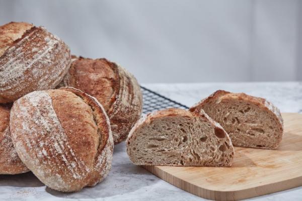 從內而外的健康選擇：為什麼酸麵包是你餐桌上的最佳夥伴