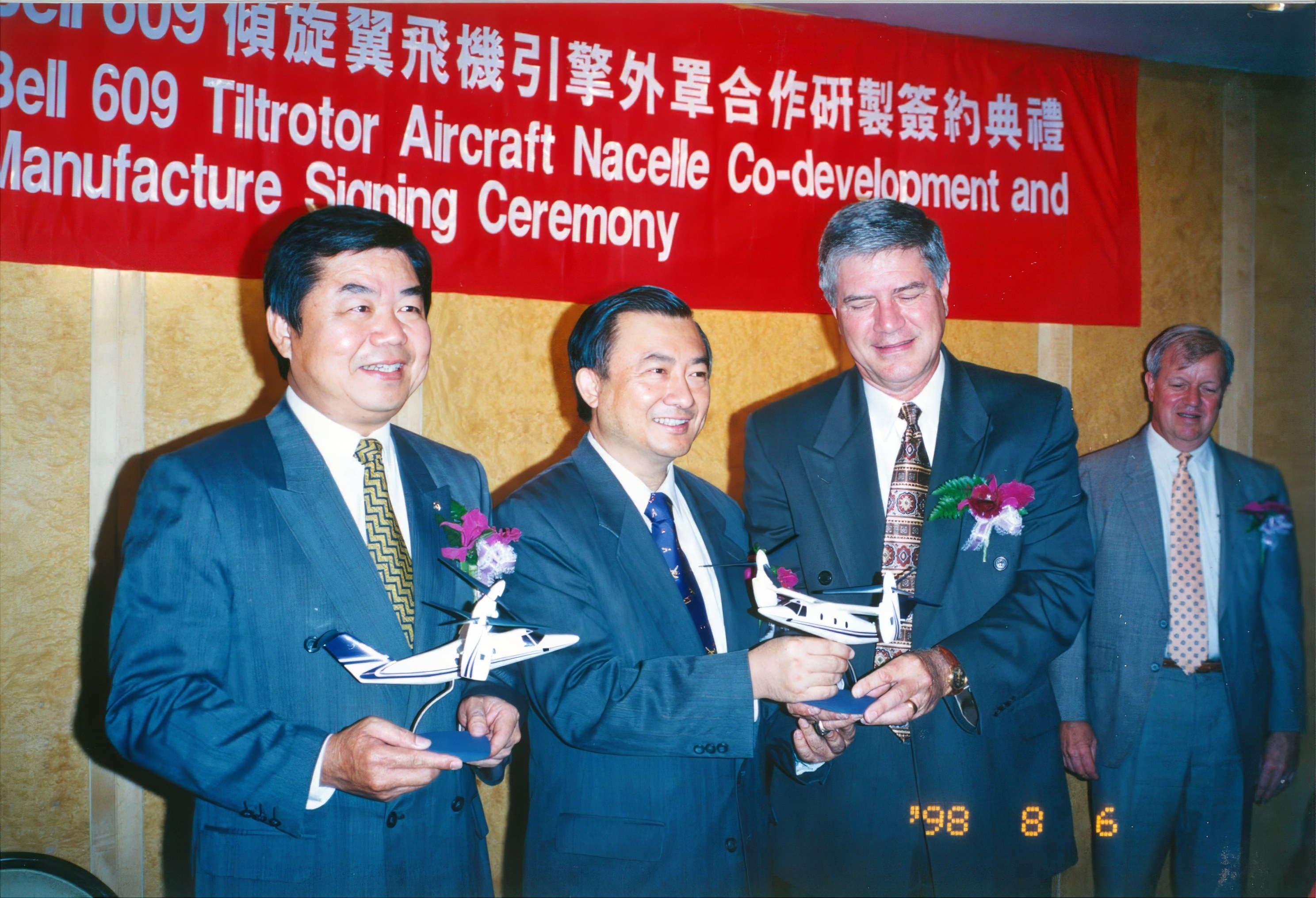 從碳纖維到航太級創新 拓凱董事長沈文振以「5微米」連結世界 