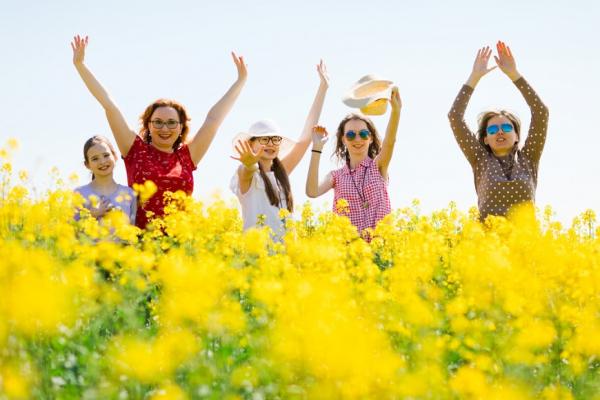 【高愛倫專欄】50後朋友往來如何沒壓力？安於當配角，人緣更好