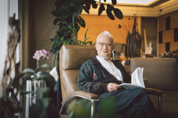 23歲就被醫生說活不久！71歲劉墉：有一分氣，就欣賞世界一分的美