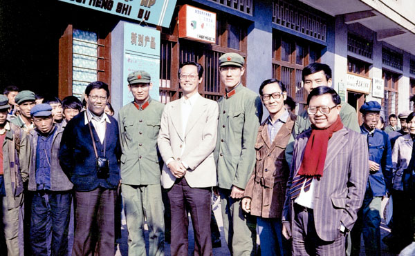 看見政壇傳奇：無心竄起的政治人物，成功實施經濟轉型