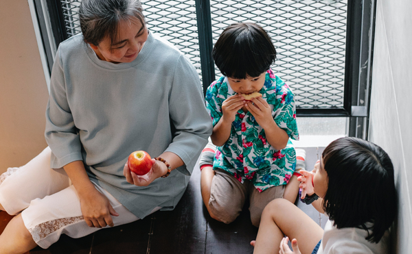 親子間的對話，奠定孩子的自我價值！即便通勤的時間，父母也能用愛連結彼此