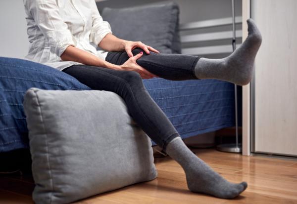 照護線上｜早上起床關節僵硬或關節痛？50後女性須警覺，可能是自體免疫性關節炎