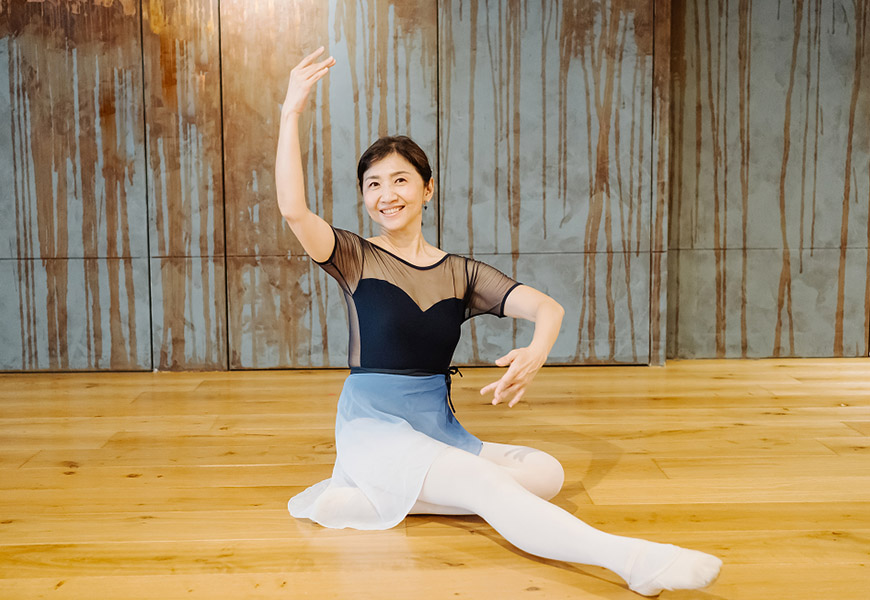 曾有五十肩，學芭蕾後瘦6公斤、優雅增肌！張靜芬：中年後學芭蕾，會創造一連串美的效應
