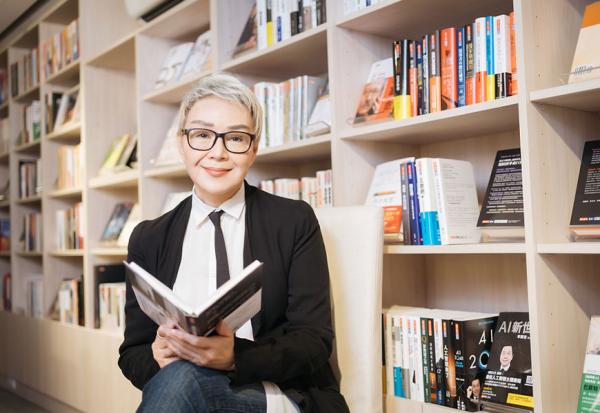 人生伴侶張毅離世，體會無常即苦  楊惠姍：別讓生命船過水無痕，累積許多好的當下才能了無遺憾