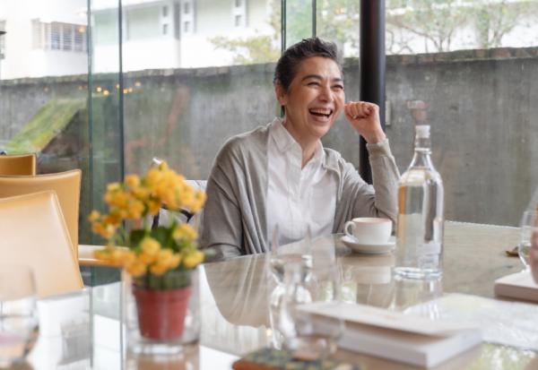 擔憂再多，都無法帶給人幸福！賴佩霞：3個轉念練習，讓自己開心豁達