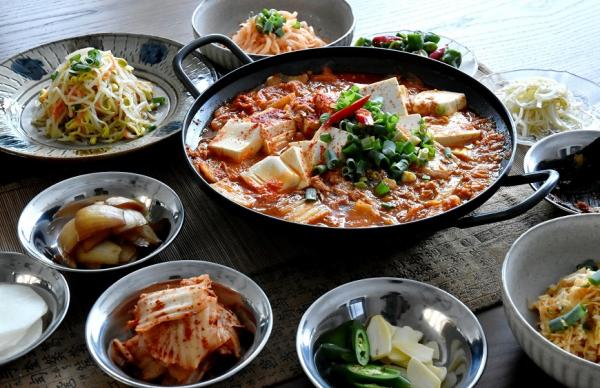 50後聚會新點子：學韓國菜！廚藝教室的韓流風潮