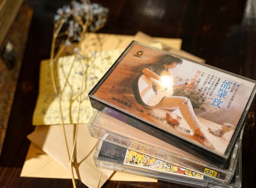 底片、筆友、卡帶、黑膠、畢業紀念冊：我們青春的美好與意義