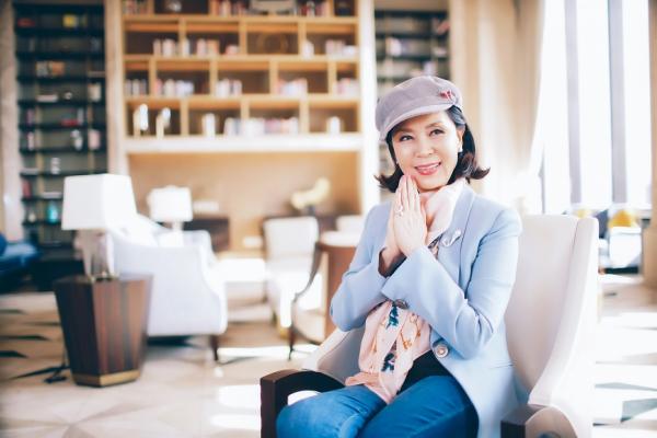 優雅一生的秘訣！最美麗主持人白嘉莉：不罵人，是修養也是保養