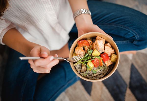 2個月瘦10公斤，連小腹都消脂！日本瘦身網紅的不運動減肥菜單