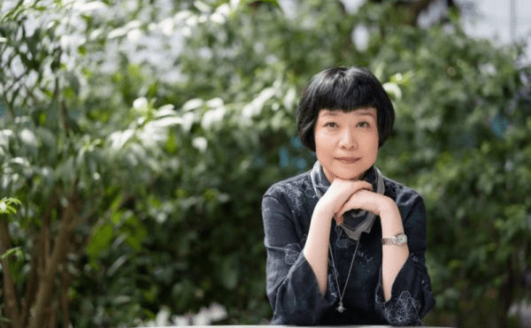 張曼娟《以我之名》：「沒有好親戚，年節就是一場浩劫。」
