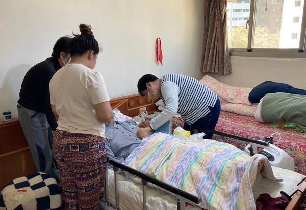 阿公離世，留下30幾萬元吃不下的藥！居家護理師：醫療浪費、家屬花錢、病人受苦，三輸情境怎避免？