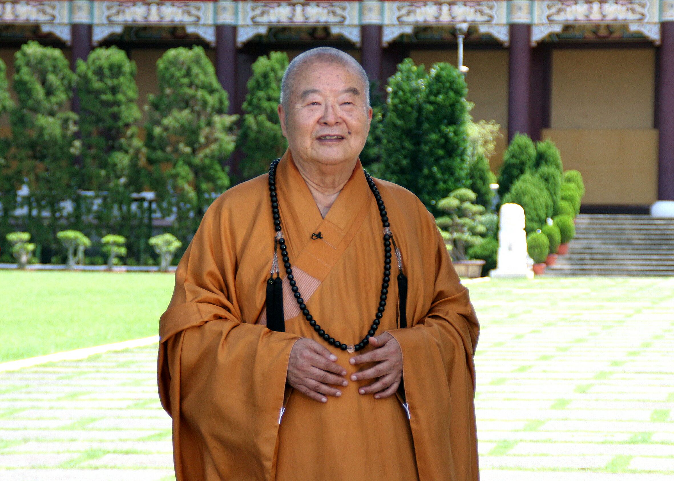 星雲大師：問我平生何志願，平安幸福照五洲