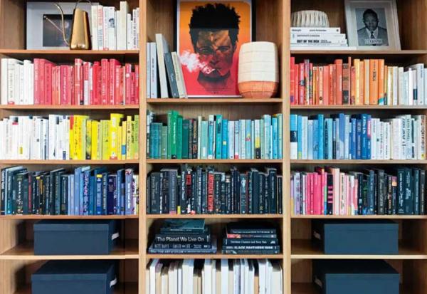 不需凡事斷捨離！好萊塢名人收納法：為何擺設物品，單數會比雙數好看？