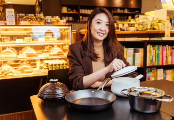 用不沾鍋炒菜，怎麼避免吃進毒素？沒塗層的鍋子怎麼保養，才有不沾效果？達人選鍋指南