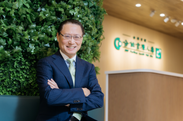 父母進入長照階段，新手照顧者只需1個月就能安排妥當！合庫人壽總經理藍年紳：希望員工照顧不離職，企業也要支持