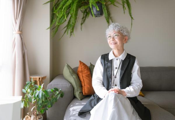 65歲以上獨居女性達2.5萬人！老後一個人住，善用4大支援更安心