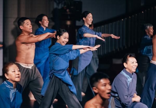 64歲與18歲素人一起圓夢跳雲門《薪傳》！專注傾聽、欣賞彼此的不同，青銀之間可以很有愛