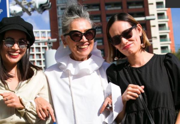 每月都和年輕朋友聚一次！70歲IG網紅內藤朝美，保持時尚愉悅的10個人生關鍵字