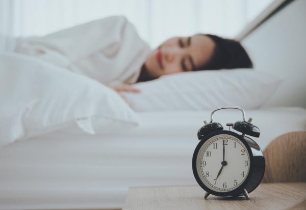 睡夠，大腦才會增加「裝得下新東西」的空間！唐鳳：每晚睡前必做4件事，讓工作與情緒歸零