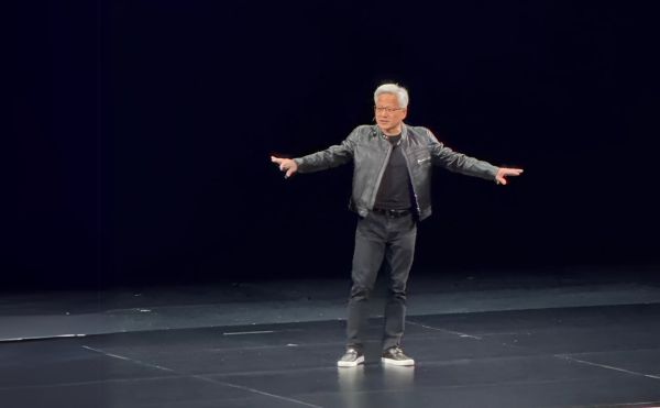黃仁勳說的「通用機器人」到底是什麼？這本書早就預告了未來！