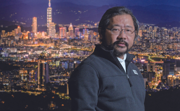 商之器董事長盤龍回憶創業艱辛：七餐沒吃，就為了專心寫軟體 ｜《樸實的精采：17個成就夢想的故事》