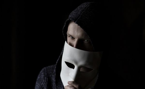 醒醒吧！別把「答非所問」錯當「正確答案」 ｜《為什麼我們會被騙》