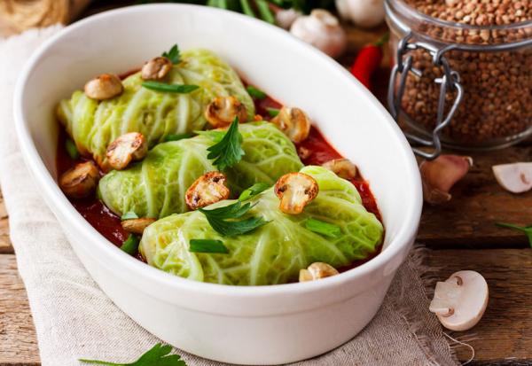 高麗菜配菇類，可保養心血管！洛桑醫師：5組「協同食材」，一起吃抗老防癌效果加倍