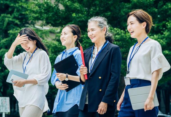 中高齡就業選擇有限，中階白領想工作該去哪？學者成之約：讓50+員工續留職場，企業收益遠大過損失